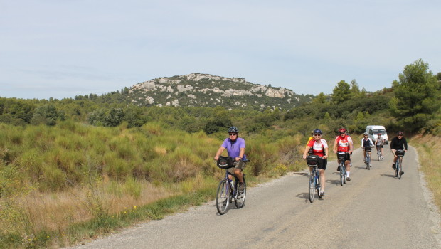 group cycling holidays for singles